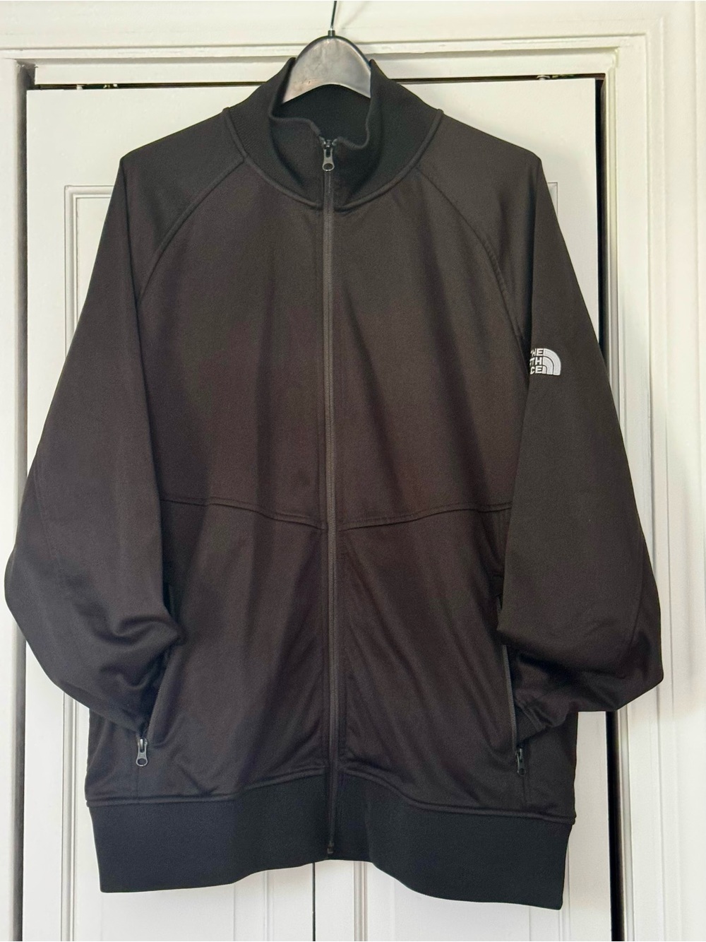 The North Face Men’s Black Lightweight Full-Zip Jacket